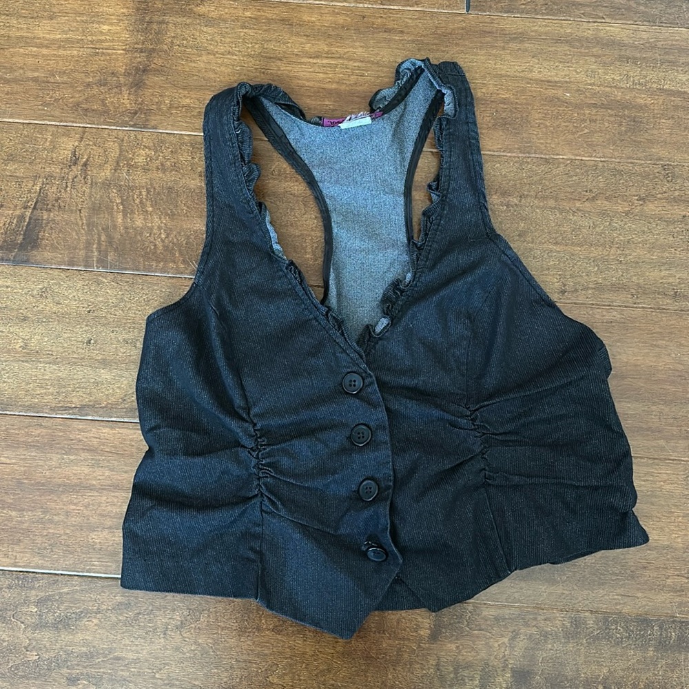 Women’s/teens size medium cropped shirt/tank top